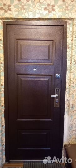 Дверь входная металлическая правая бу