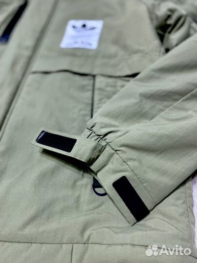 Куртка новая Adidas