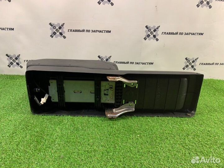 Подлокотник Toyota Harrier ACU10W 2AZ-FE 2001