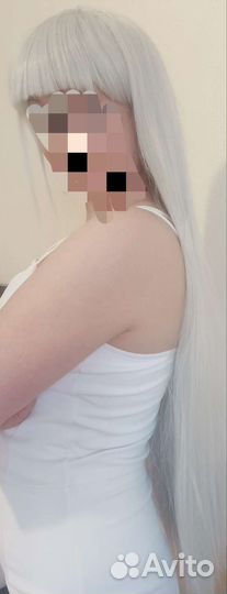 Искусственный пепельный парик