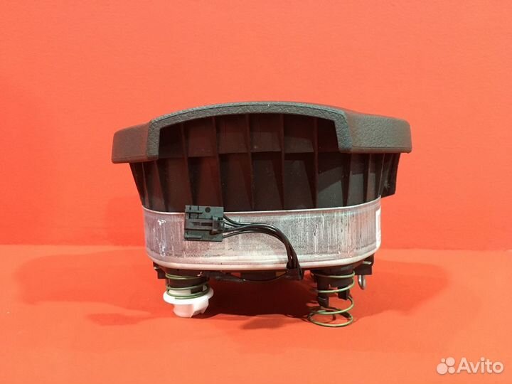 Подушка безопасности в руль Volkswagen Tiguan cffb