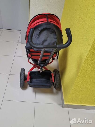 Трехколесный велосипед с родительской ручкой