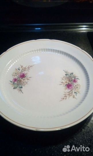 Сервиз 1 блюдо,1молочник -сахарница и тар