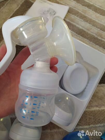 Молокоотсос с бутылками