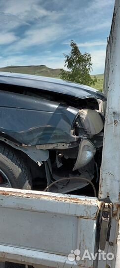 Продам машину на запчасти