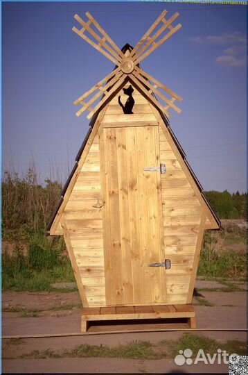 Дачный туалет деревянный