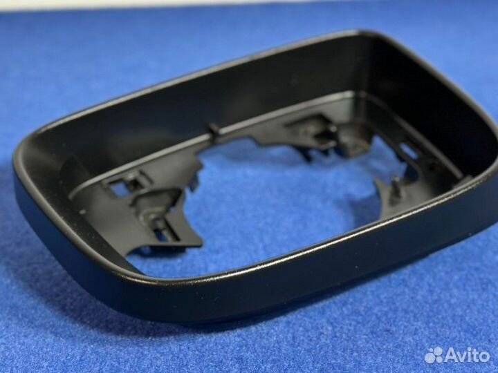 Рамка корпуса зеркала левая Volvo Xc60 2011