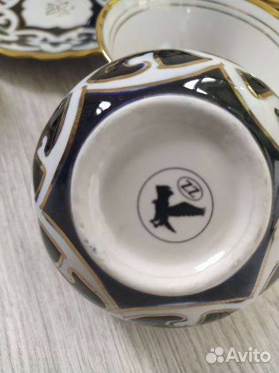 Чайник и пиалы