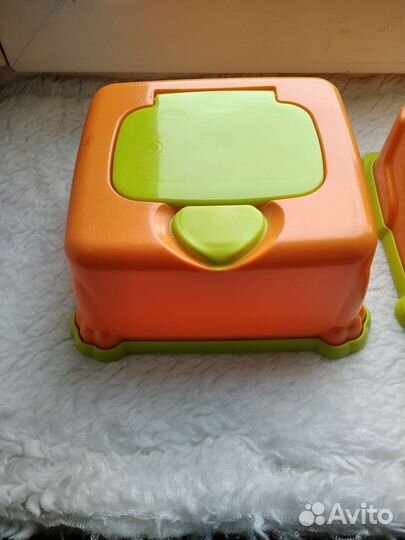 Контейнер для влажных салфеток