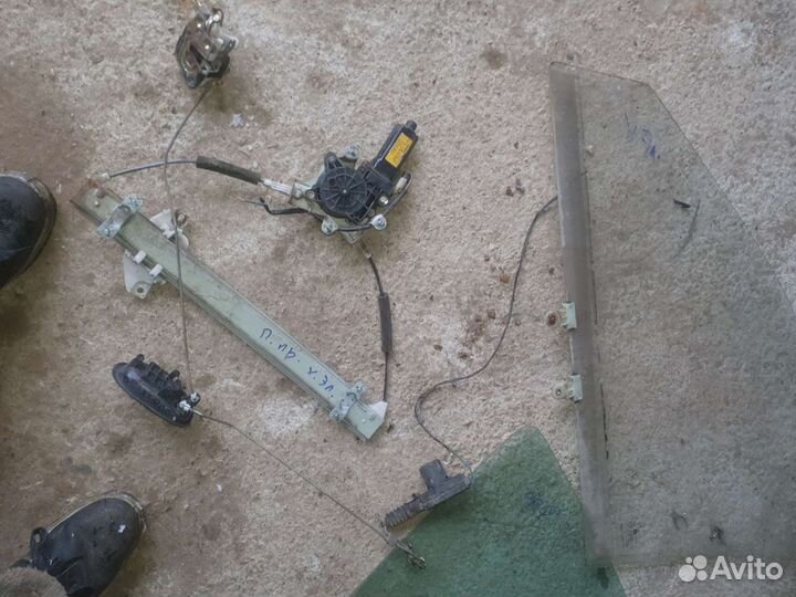 Электростеклоподьемник правый на хундай элантра 19