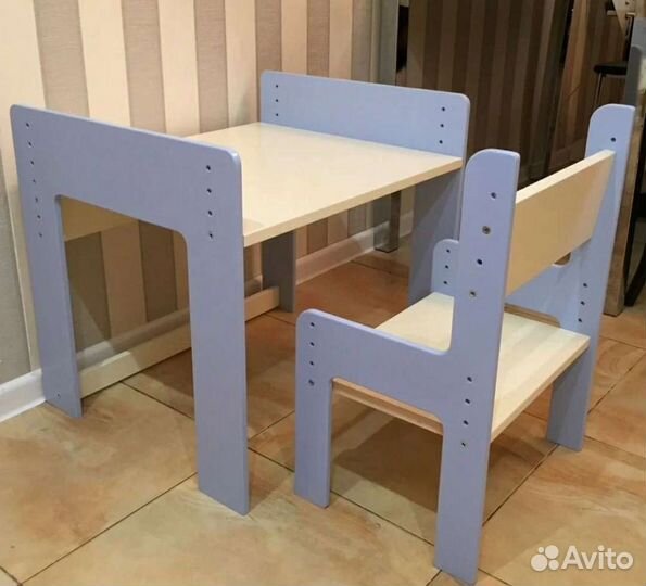 Детский столик и стул