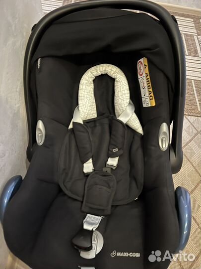 Maxi cosi автолюоька с базой isofix