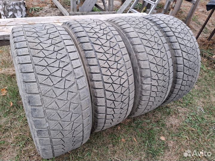 Bridgestone Blizzak DM-V2 285/60 R18