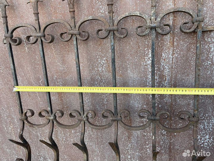 Решетка кованная б/у оконная