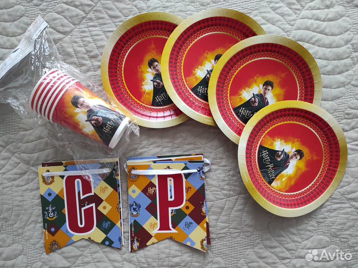 Растяжка с флажками в стиле Гарри Поттер