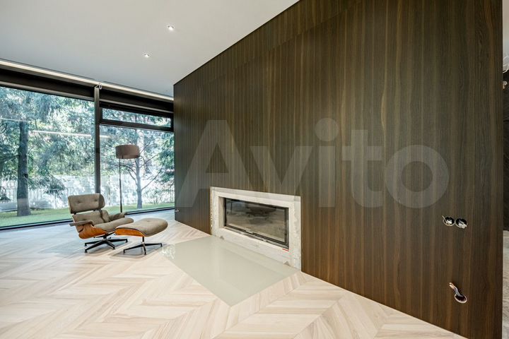 Коттедж 850 м² на участке 20 сот.