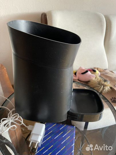 Автоматическая кормушка TuttoTuo для кошек и собак