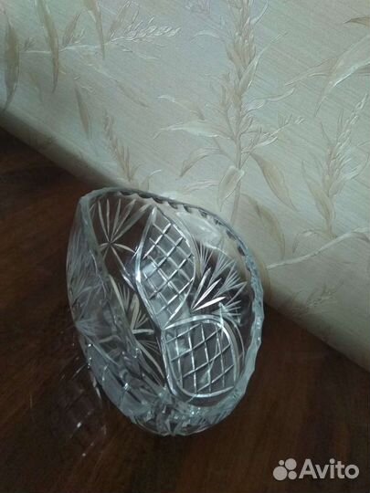 Хрустальная ваза