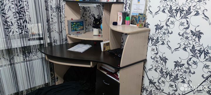 Компьютерный стол