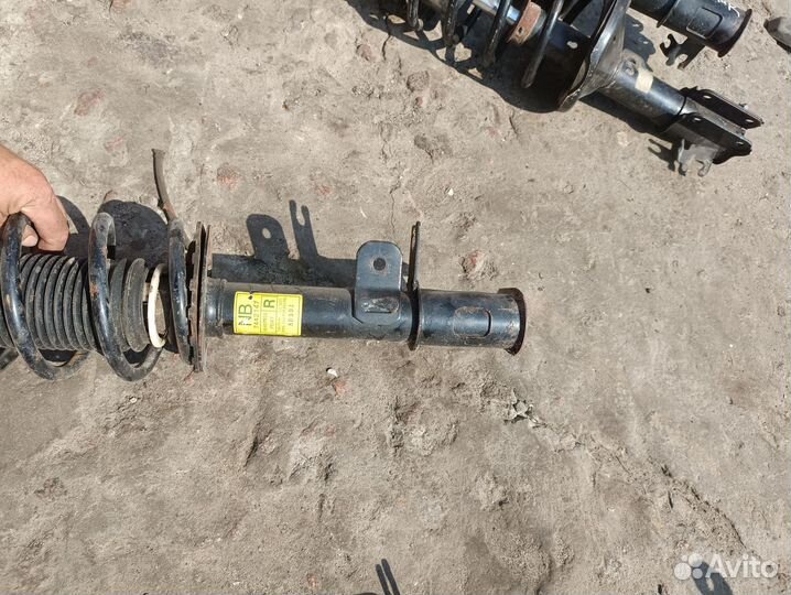 Задняя правая стойка Chevrolet Lacetti