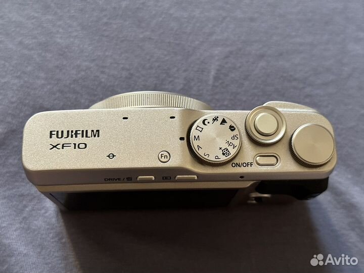 Fujifilm XF10