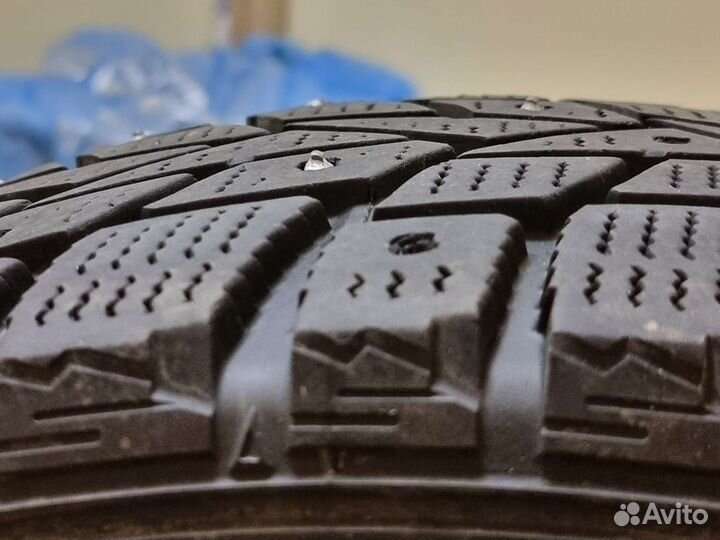 Dunlop SP Winter Ice 02 205/60 R16 96T