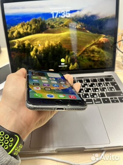 iPhone 8 Plus, 64 ГБ