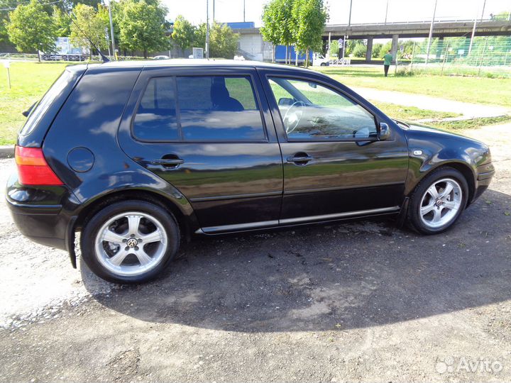 Volkswagen Golf 1.6 AT, 2003, 224 000 км