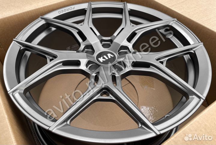 Кованые диски Kia K900 R18 наличие