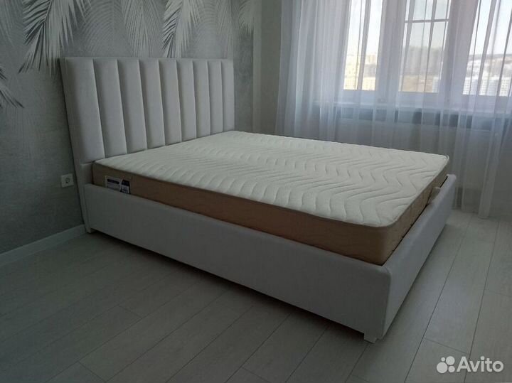 Кровать двуспальная