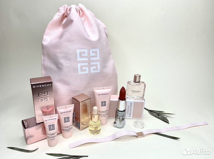 Наборы косметики Givenchy