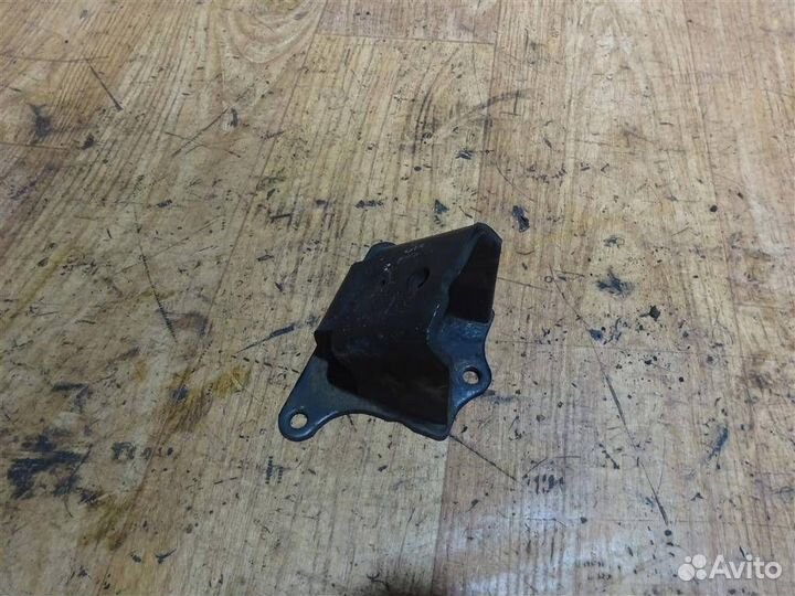 Кронштейн двигателя Kia Sorento 2002-2009