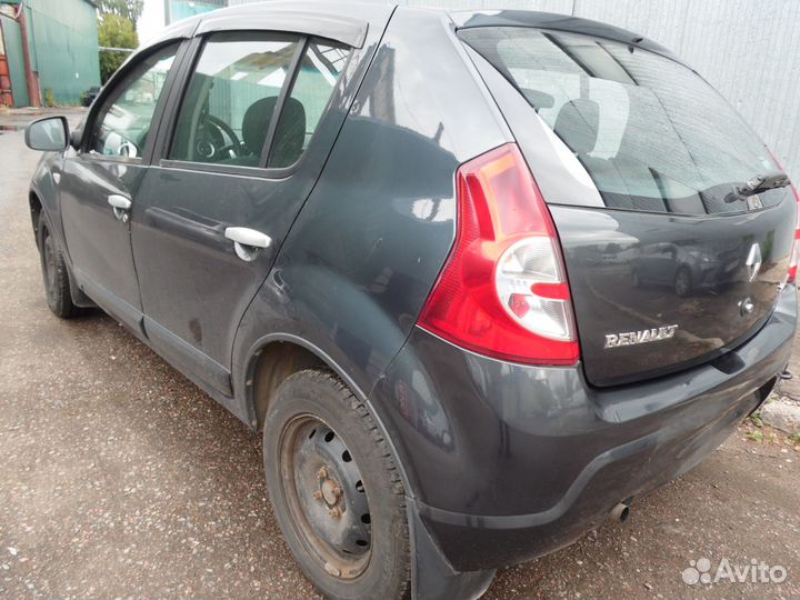 Разборка, запчасти б/у Рено Сандеро 1