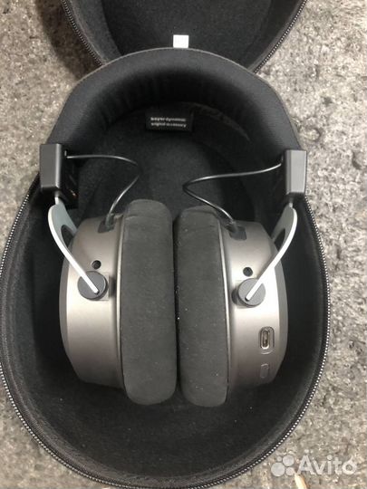 Наушники полноразмерные Beyerdynamic Amiron Wirele