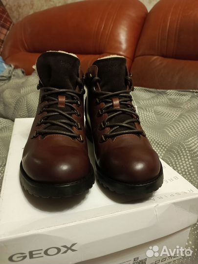 Ботинки Geox 39 новые кожа