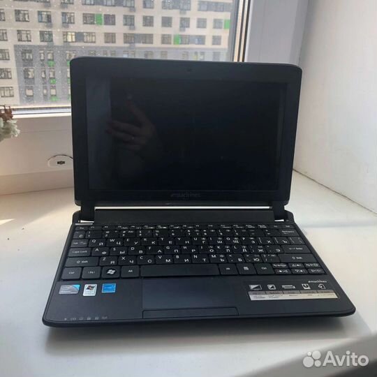 Нетбук emachines