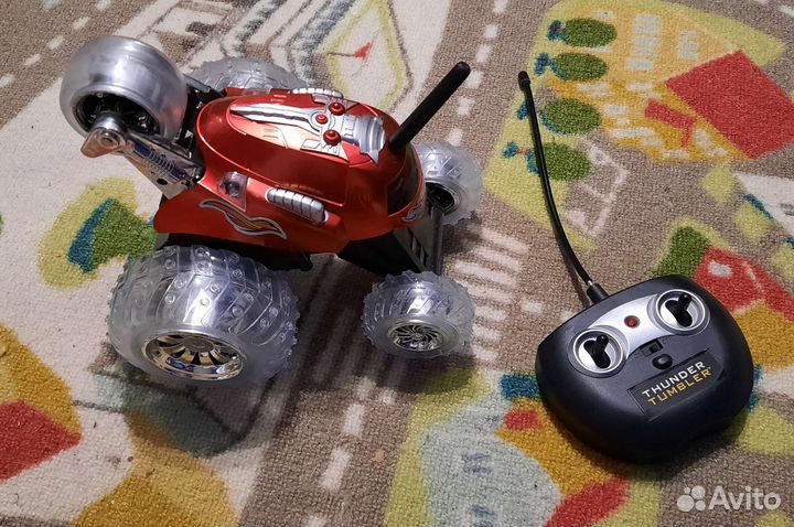 Машинка на радиоуправлении