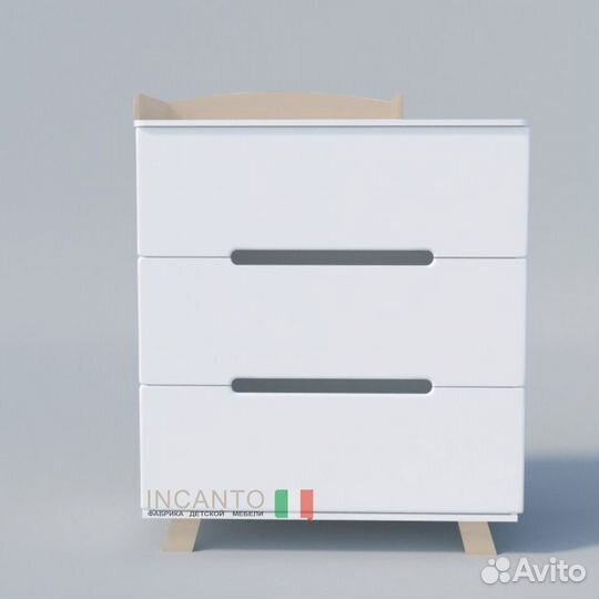 Детская кровать, комод, матрас