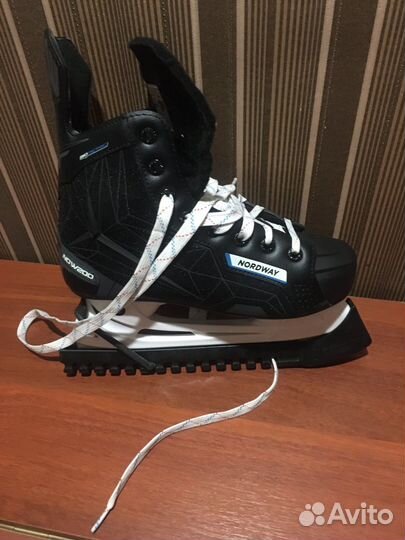 Коньки хоккейные