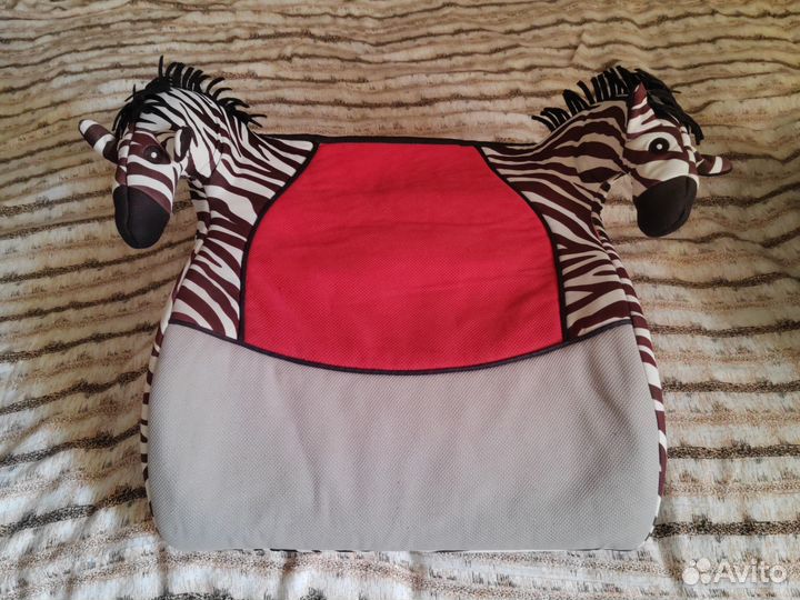 Детский бустер автомобильный