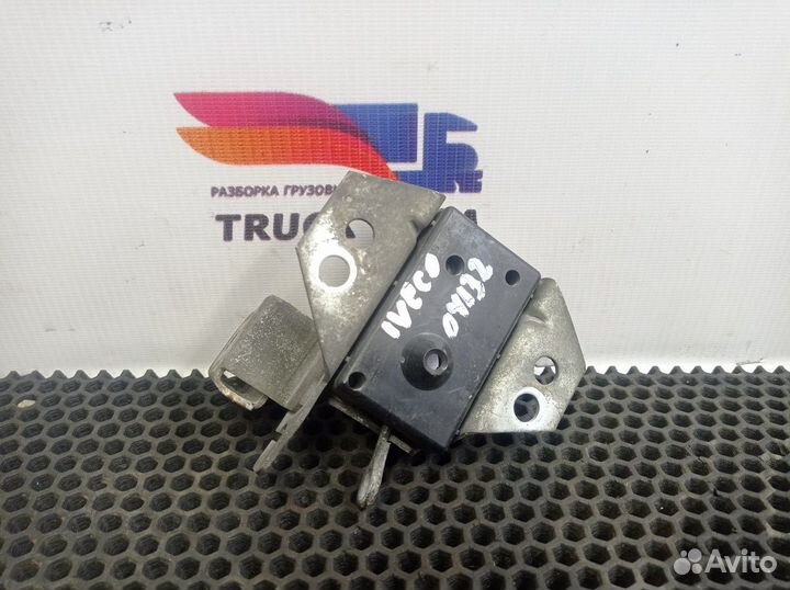 Замок капота Iveco Stralis