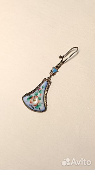 Винтажная сережка финифть роспись цветы