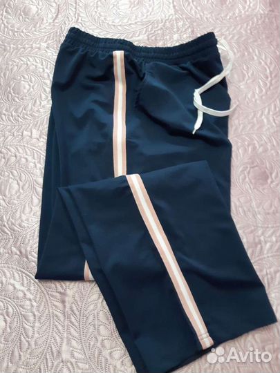 Спортивный костюм женский