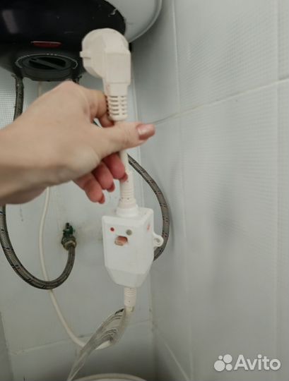 Бойлер водонагреватель электрический Ariston 80 л