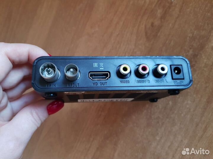 Цифровая тв-приставка BarTon TH-562, не работает