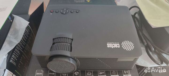 Мультимедийный проектор