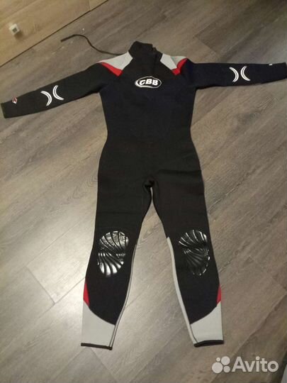 Гидрокостюм