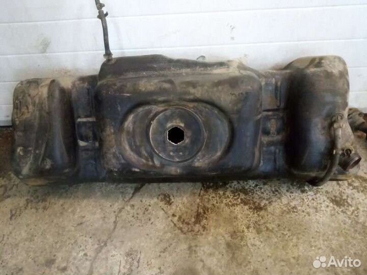 Топливный бак мерседес 461, 463