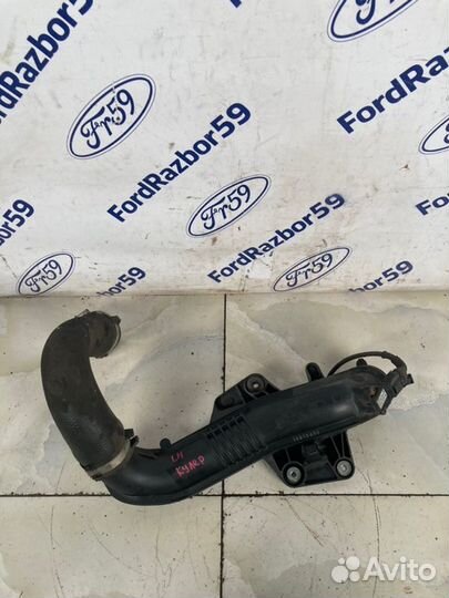 Патрубок интеркулера левый Audi A4 B8 2010