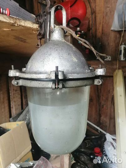 Уличный фонарь